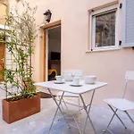 Tiny House En Duplex Avec Terrasse Apartment