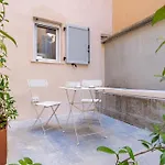 Apartment Tiny House En Duplex Avec Terrasse Cannes