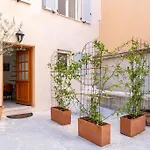 Tiny House En Duplex Avec Terrasse * Cannes