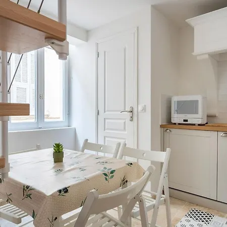 Tiny House En Duplex Avec Terrasse Διαμέρισμα Κάννες