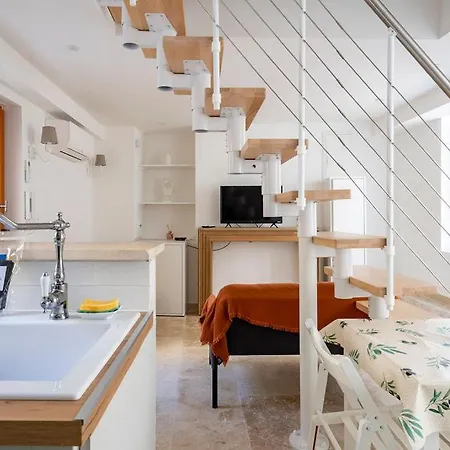 Tiny House En Duplex Avec Terrasse كان