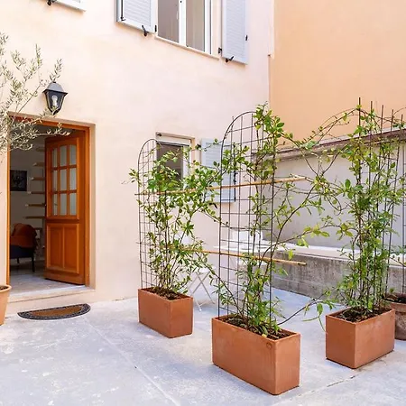 Tiny House En Duplex Avec Terrasse * 칸느