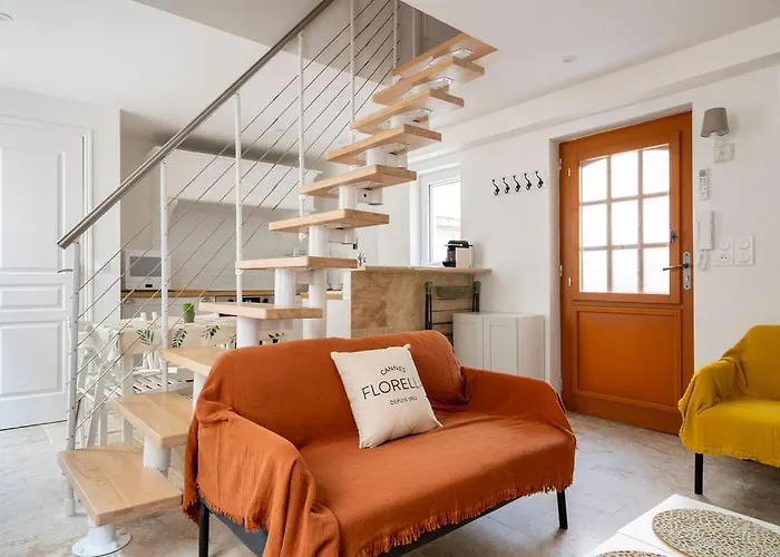 Tiny House En Duplex Avec Terrasse 칸느