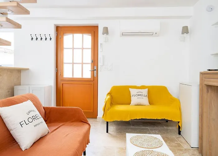 Tiny House En Duplex Avec Terrasse Διαμέρισμα