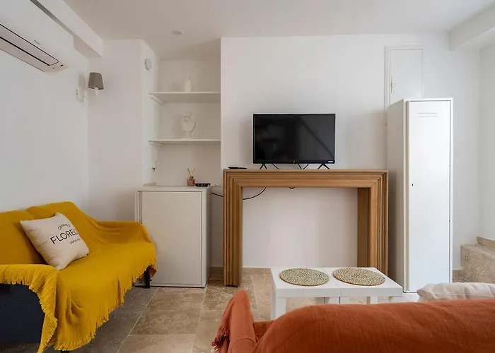 Tiny House En Duplex Avec Terrasse Lägenhet