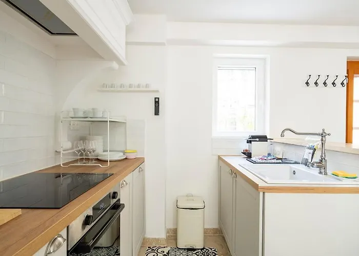 Tiny House En Duplex Avec Terrasse 아파트 *