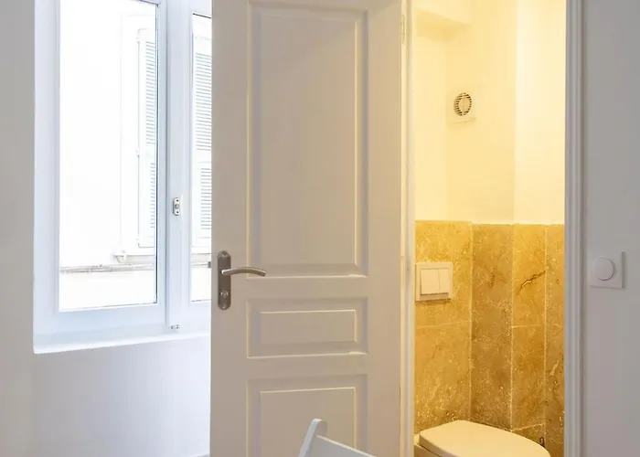 아파트 Tiny House En Duplex Avec Terrasse 칸느