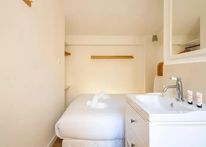 Tiny House En Duplex Avec Terrasse Lägenhet Cannes