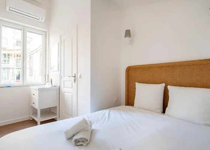 Tiny House En Duplex Avec Terrasse * Κάννες