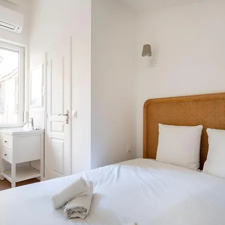 Tiny House En Duplex Avec Terrasse * Cannes